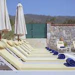 Tn - (adults Only) * Φετιγιέ