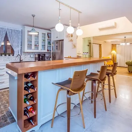 Villa Tn - - Adult Only
