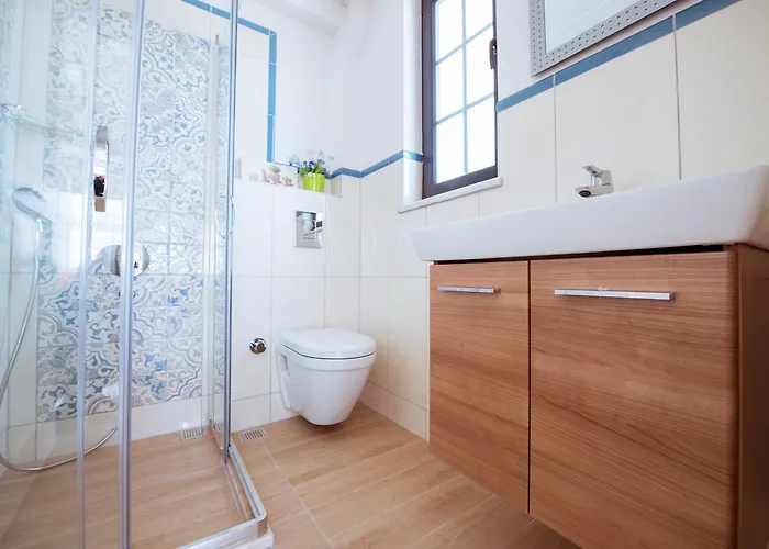 Tn - (adults Only) *